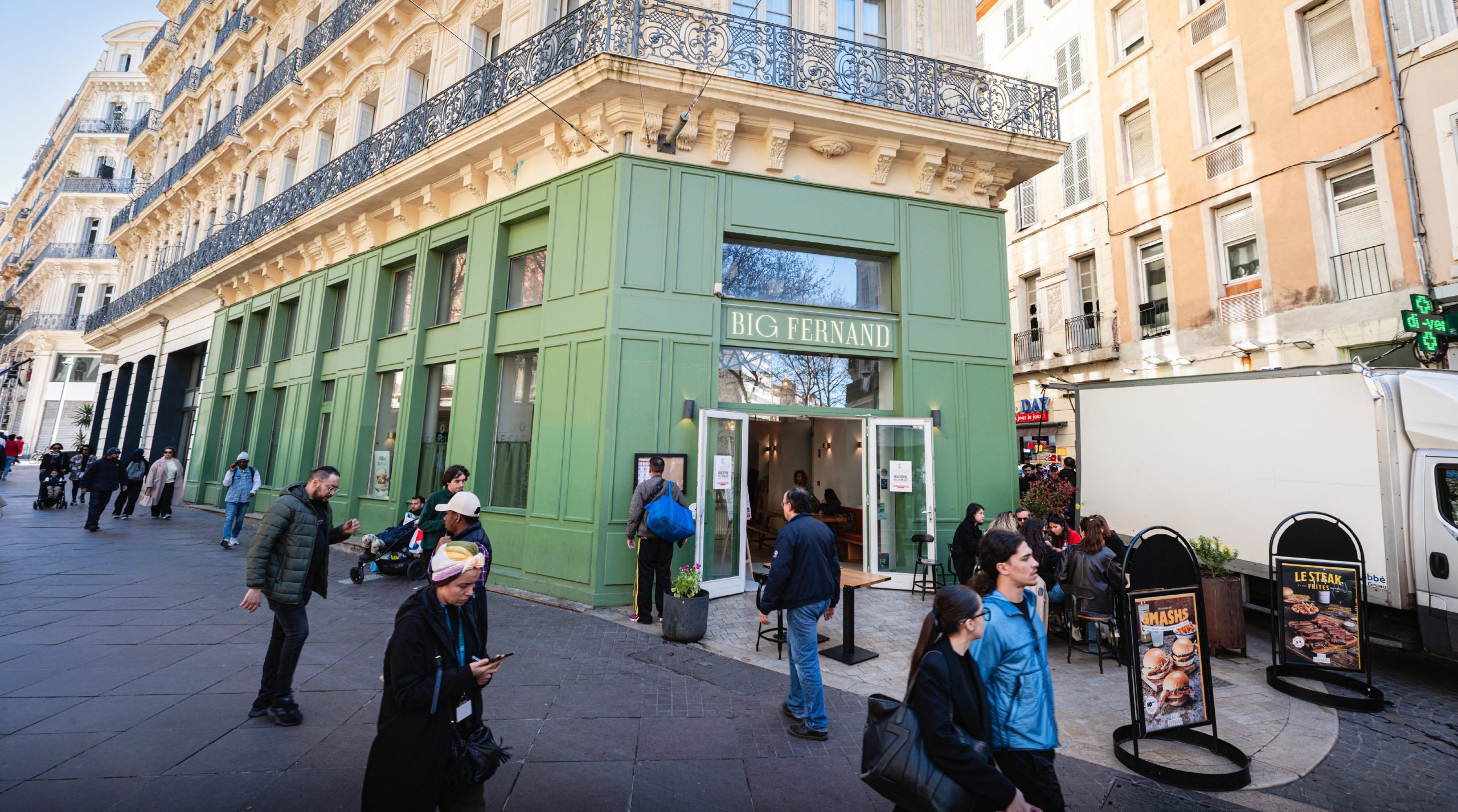 Big Fernand jette l’ancre à Marseille ! 